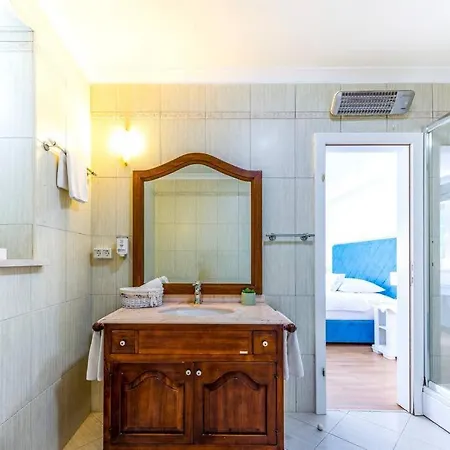 K Dubrovnik-5 Bedroom With Sea Access * Zaton (Dubrovnik-Neretva)